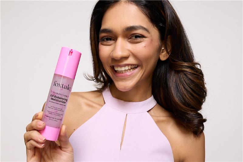 choosing moisturizer for oily, acne-prone skin