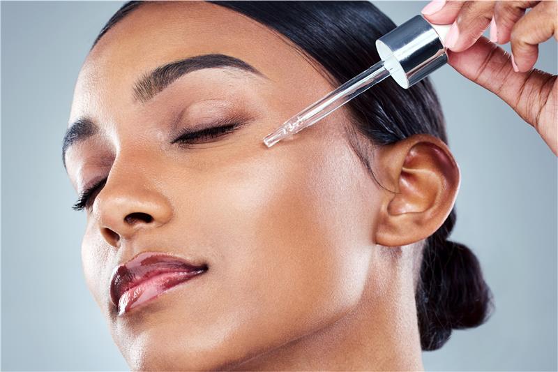 When to Apply Vitamin C Serum, Morning or Night?