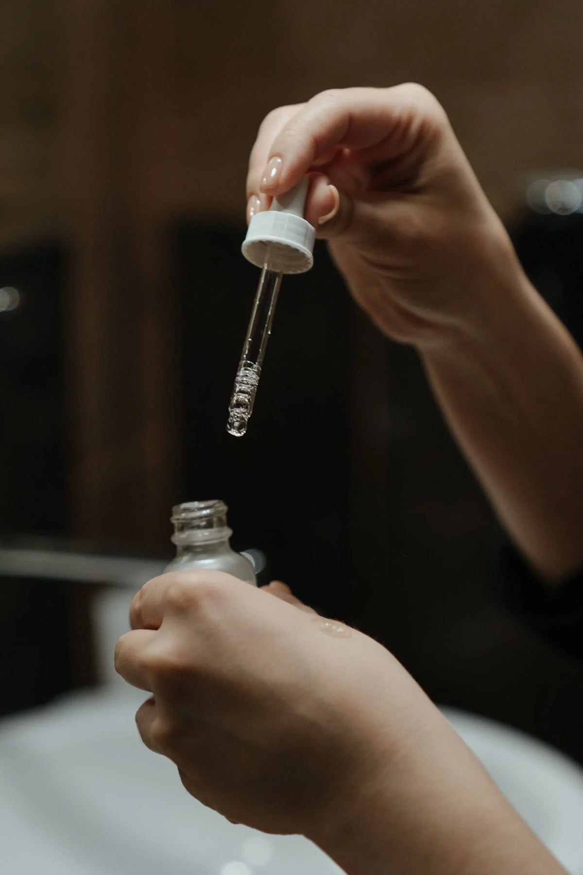 Your guide to using hyaluronic acid serum