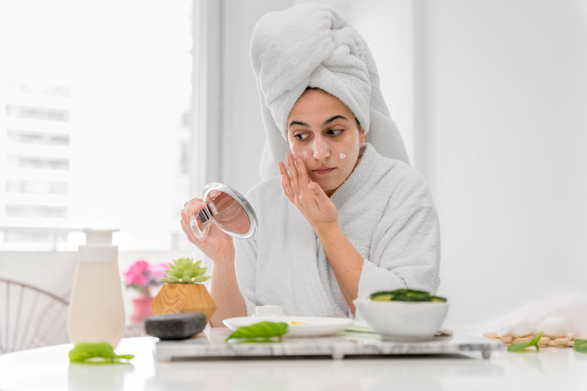 Morning Vs Night: When To Use Your Serum For Best Results