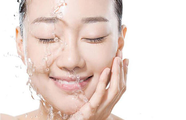How is water-oil balance the basis of good skin?