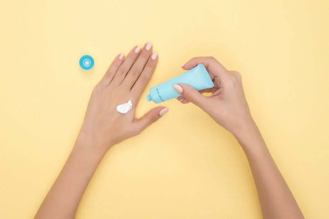 difference between dewy finish and matte finish sunscreen